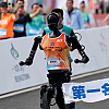 Neobičan polumaraton u Kini: 300 robota će trčati sa 12.000 ljudi