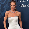 Rosie Huntington-Whiteley bila je pojam elegancije na Tiffany zabavi, haljinom istaknula vitku figuru