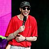 Pete Davidson napredovao u procesu uklanjanja tetovaža: Pozirao na promociji novog filma na CinemaConu