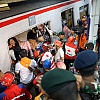 Stravičan sudar vozova u Indoneziji: Poginulo 14 ljudi, neki zaglavljeni među vagonima