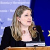 Karamehić-Abazović: Trojka će podržati zabranu pozdrava "ZDS" i drugih NDH simbola