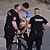 Policajci iz Tuzle pod istragom nakon snimka u kojem jedan od njih udara maloljetnika tokom intervencije