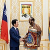 Kralj u afričkoj narodnoj nošnji dočekao predsjednika Tajvana usred diplomatske drame: Kina ga nazvala "štakorom"