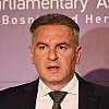Smajić: Današnje glasanje opozicionih delegata treba biti primjer Trojci kako da se ništa ne isporuči SNSD-u i HDZ-u