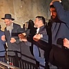 Bizarne scene na Zapadnoj obali: Izraelski ministar finansija sa doseljenicima plesao u dvorištu džamije