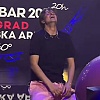 Jakov Jozinović pao na koljena i jecao na nastupu u Beogradu nakon što je najavio koncert u Areni