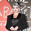 Ella Dvornik na crveni tepih donijela gaće u rukama: Provokativni detalj kao modni dodatak