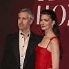 Anne Hathaway u rijetkom pojavljivanju sa suprugom u javnosti, glumica nosila nakit vrijedan skoro 50.000 dolara