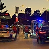 U Zenici se automobil bez vozača samostalno pokrenuo i udario četiri osobe na trotoaru