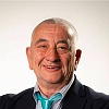 Velika Britanija: Vijećnik pod pritiskom zbog tetovaže svastike, supruga tvrdi da je to budistički simbol