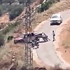 Izraelski ilegalni doseljenici na Zapadnoj obali oteli radno vozilo Palestinca i gurnuli ga niz padinu