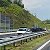 Saobraćajna nesreća na autoputu kod Visokog, na vozilu pričinjena velika materijalna šteta