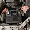Upalila vam se "check-engine" lampica? Postoji jednostavan način da je ugasite, ali oprez