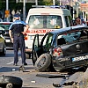 Stravična saobraćajna nesreća u Sarajevu: S automobila otpali točkovi, zaštitna ograda spriječila katastrofu