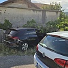 Mostar: Vozač bježao od policije pa udario u porodičnu kuću, izašao iz vozila pa pješice pobjegao