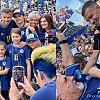 Džeko objavio predivne porodične fotografije s terena, u najdražem društvu slavio trijumf