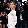 Bella Hadid kroz suze o borbi s lajmskom bolešću: Budite se s tjeskobom koja već živi u vašem tijelu