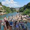 Mostar danas "gorio" na 41 stepen celzija: Lokalci spas tražili van grada, a turisti ispod Starog mosta