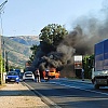 Duge kolone vozila zbog zapaljenog vozila na magistrali kod Mostara, obustavljen saobraćaj