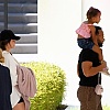 John Legend i Chrissy Teigen s djecom stigli u Hrvatsku uoči spektakla u Puli
