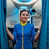 Da li ste znali zašto vas stjuardese pozdravljaju čim uđete u avion: Razlog nije samo ljubaznost