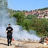 Sarajevo: U Buća Potoku čitavu noć gorjela ilegalna deponija, dim se širio i smetao brojnim stanovnicima