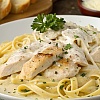 Ne znate šta biste za ručak? Alfredo pasta s piletinom je jednostavan, a zasitan obrok