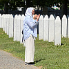 Građani pristižu u Potočare kako bi odali počast žrtvama genocida u Srebrenici