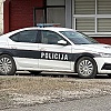 Napad u Tuzli: Komšinicu povrijedio oštrim predmetom, policija ga uhapsila na mjestu događaja
