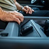 Pazite gdje odlažete ključ: Moderni automobili kriju novi problem s bežičnim punjačima