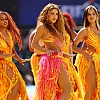 Shakira na finalu Mundijala nosila kostim rađen od 200.000 Swarovski kristala: Inspirisan zalaskom sunca