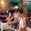 Dua Lipa i Callum Turner iznenadili gošću restorana u New Yorku: Oduševljeno joj pjevali rođendansku pjesmu