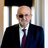 Salman Rushdie na suđenju muškarcu koji ga je ostavio slijepim na jedno oko: "Lokva krvi bila je oko mene"