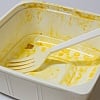 Tvrdokorne mrlje na plastičnom posuđu više neće biti problem: Ova dva trika vrijedi isprobati