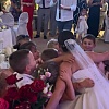 Mališani iz vrtića iznenadili svoju vaspitačicu na vjenčanju, gest je raznježio sve na svadbi