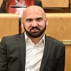 Isak tvrdi da nije pokrenuo procese za pravnu i medicinsku regulaciju promjene spola i da je to ranije preuzeta obaveza