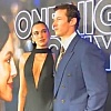 Dua Lipa privukla sve poglede na crvenom tepihu: U raskošnoj Ferragamo haljini pokazala zašto je modna ikona