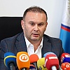 Ćosić: Ja volim da pjevam i svako jutro to radim, podnijet ću ostavku ako imate dokaz da sam povezan s kriminalcima