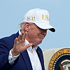 Kako je Trump tajno napustio Tursku: Pred kamerama ušao u jedan avion pa ga kamion za dostavu prebacio u drugi