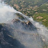 Pogledajte prizore iz zraka: Gusti dim prekrio brda iznad Konjica, vatrogasci vode tešku bitku