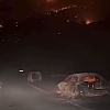 Prizor kod Omiša sliči scenama iz horor filmova: Vatra "progutala" objekte, izgorjela auta ostavljena na cesti