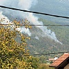 Požar kod Novog Goražda još nije pod kontrolom: Vatra prijetila kućama, širi se prema dalekovodu