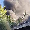 Gori Titova vila u Bugojnu, veliki oblak dima širi se iznad objekta