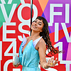Morski motivi na crvenom tepihu: Alisa Čajić u bajkovitoj Moon Drip kreaciji na otvorenju SFF-a