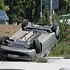 Saobraćajna nesreća na Ilidži: Automobil izletio sa ceste i završio na krovu