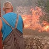 Veliki požar kod Trebinja: Vatru gase vatrogasci i mještani, obustavljen saobraćaj prema GP Ivanica