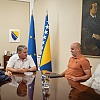 Komšić pružio podršku radnicima Memorijalnog centra Srebrenica: "Institucija mora imati punu zaštitu"