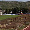 Počela rekonstrukcija i modernizacija travnjaka na stadionu Police, Leotar dobija savremeni evropski teren