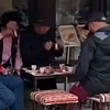 Komični snimak s Baščaršije: Japanski turisti pili bosansku kafu direktno iz džezve