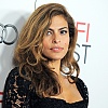 Eva Mendes ima tetovažu posvećenu Ryanu Goslingu, jedan detalj ponovo pokrenuo glasine da su u braku
